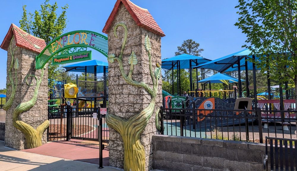 Explore Playground & Splashpad Logo