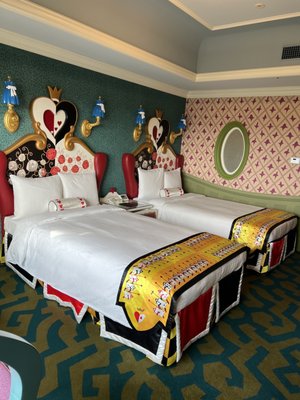 Tokyo Disneyland Hotel by null