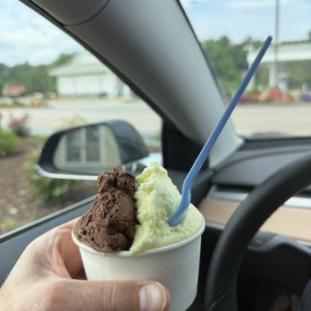 Froze Zone - Chocolate and lemoncello - Ice Cream & Frozen Yogurt Near Me - West Boylston, Massachusetts
