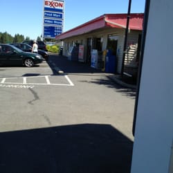 Four Lakes Grocery - GAs and grocery