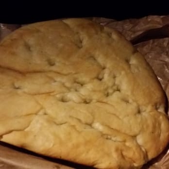 Pizza da Luca - E stasera un piccolo omaggio: focaccia cotta in forno a legna - Pizza Near Me - Bergamo, BG