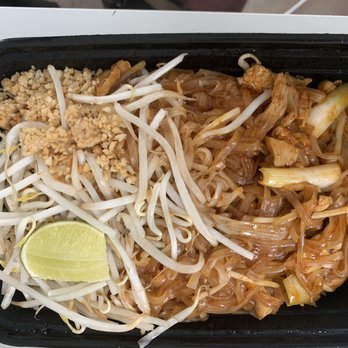 Nine & Nine Thai Kitchen - Chicken Pad Thai - Thai Near Me - Pasadena, California Nine & Nine Thai Kitchen - Chicken Pad Thai - Thai Near Me - Pasadena, California