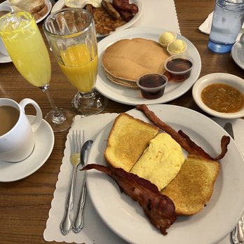 Colonial Kitchen - Bacon and Eggs with Texas toast - Breakfast & Brunch Near Me - San Marino, California Colonial Kitchen - Bacon and Eggs with Texas toast - Breakfast & Brunch Near Me - San Marino, California