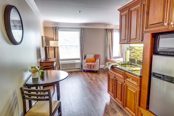 Historic Roswell Place by null