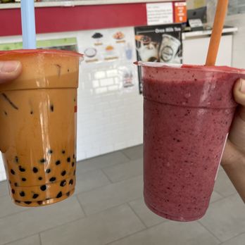 Hawa Smoothies - Thai tea boba and blueberry banana smoothie - Juice Bars & Smoothies Near Me - New York, New York Hawa Smoothies - Thai tea boba and blueberry banana smoothie - Juice Bars & Smoothies Near Me - New York, New York