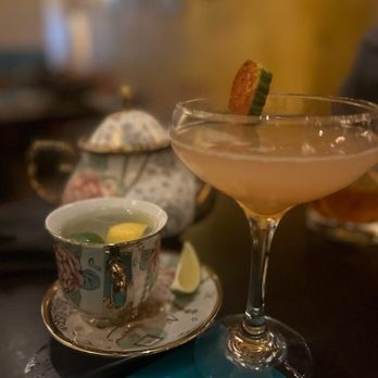ROOP Chicago Innovative Indian Restaurant & Cocktail Bar - Pink city drink/ tea - Indian Near Me - Chicago, Illinois ROOP Chicago Innovative Indian Restaurant & Cocktail Bar - Pink city drink/ tea - Indian Near Me - Chicago, Illinois