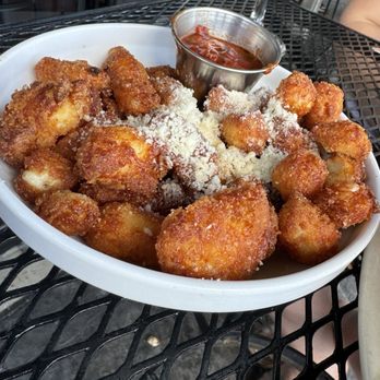 Merchant Tavern - Cheese Curds - Gastropubs Near Me - Akron, Ohio