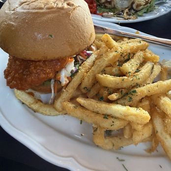 Moonshine Grill - Hoss Hot Chicken - 3/10 - Southern Near Me - Austin, Texas
