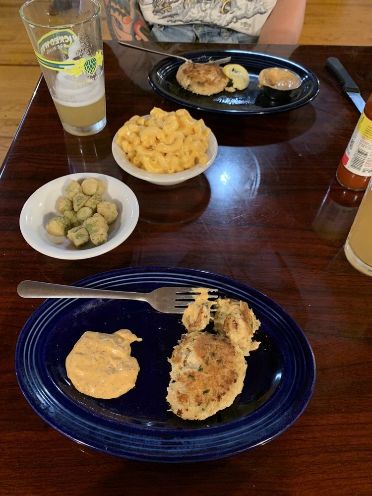 T & W Restaurant and Oyster Bar