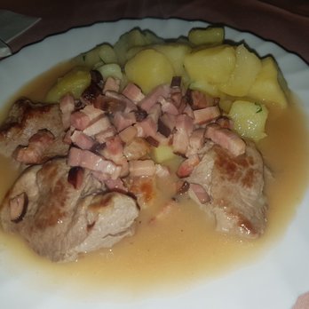 Donaudelta - Schweinslungenbraten mit Salzerdäpfeln und Speck - Restaurants Near Me - Vienna, 9