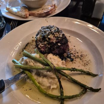 Simon's - Italian Near Me - Des Moines, Iowa