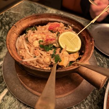 Crying Tiger - Clay Pot Lobster Pad Thai - Thai Near Me - Chicago, Illinois