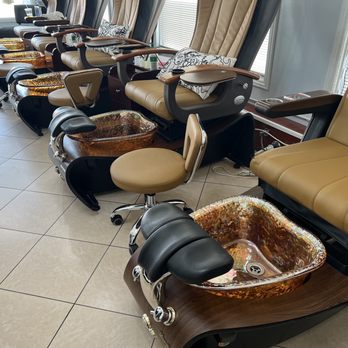 Vena Nail Salon - Bright and airy location! - Nail Salons Near Me - Alameda, California Vena Nail Salon - Bright and airy location! - Nail Salons Near Me - Alameda, California