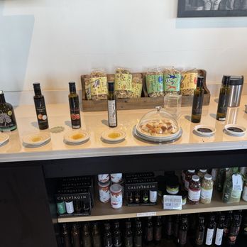 Calivines Winery and Olive Mill - Olive oil tasting - Olive Oil Near Me - Lodi, California