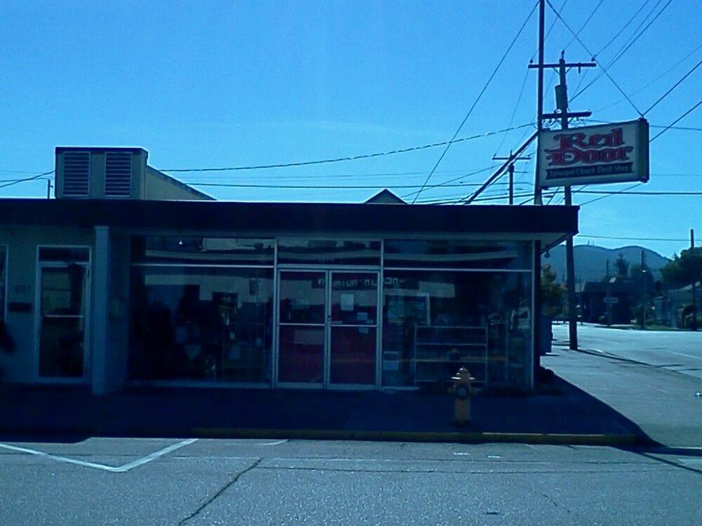 RED DOOR THRIFT SHOPPE Updated August 2024 1019 7th St, Anacortes