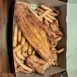 Sunrise Pizza & Creamery - Friday night fish &chips $14.99.