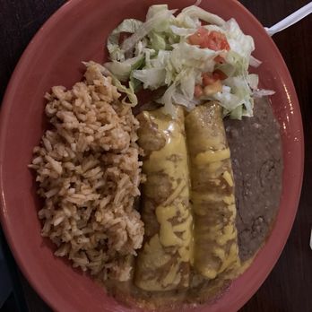 La Cantera Mexican Restaurant - Enchiladas Rojo (filled with Ground Beef) - Mexican Near Me - Lockhart, Texas La Cantera Mexican Restaurant - Enchiladas Rojo (filled with Ground Beef) - Mexican Near Me - Lockhart, Texas