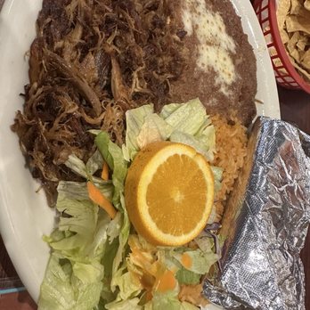 Valle Grullense Bar&Grill - Carnitas plate - Mexican Near Me - Lemoore, California Valle Grullense Bar&Grill - Carnitas plate - Mexican Near Me - Lemoore, California