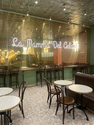 Anita La Mamma del Gelato by null