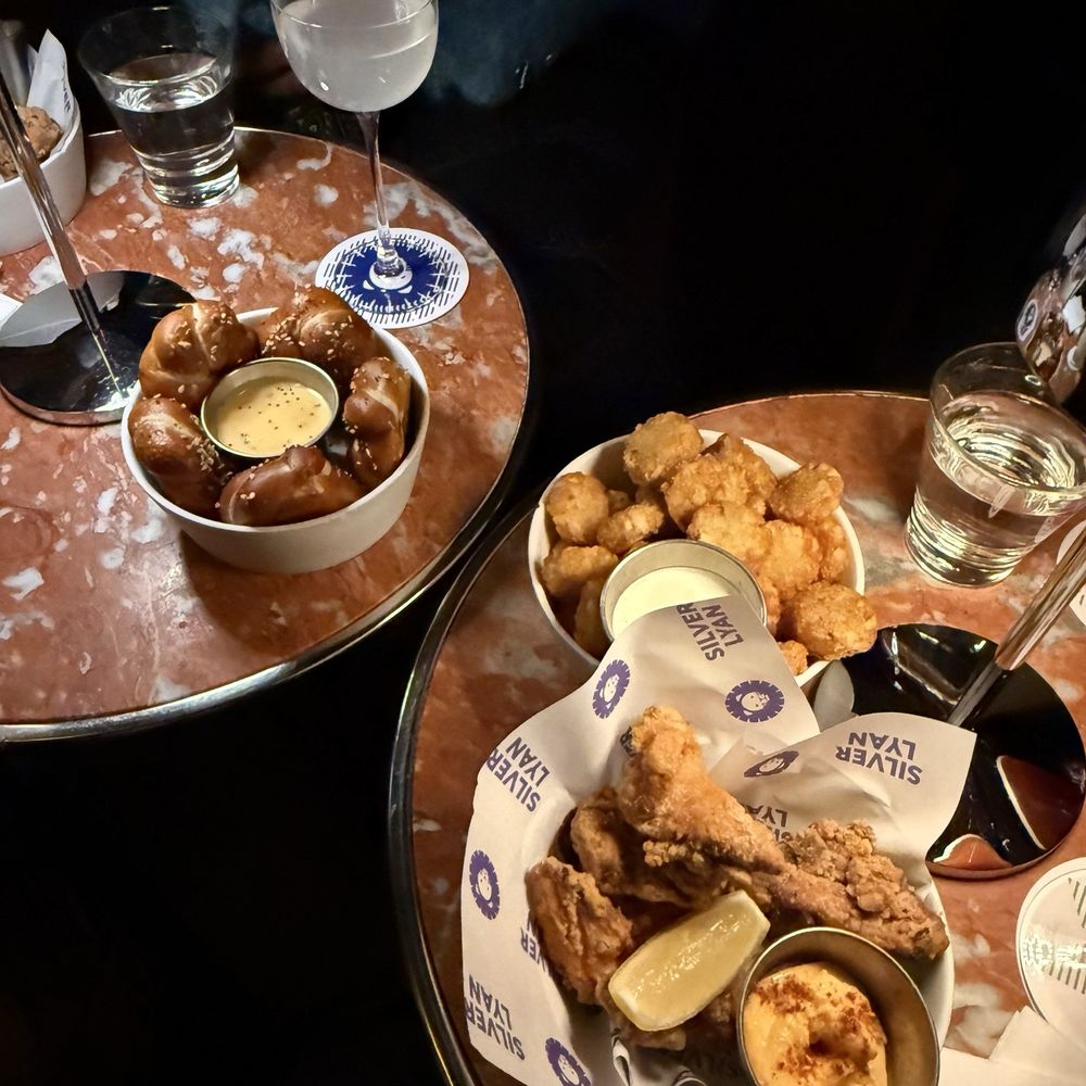 Silver Lyan - Pretzel Bites, Tater Tots, Fried Chicken - Cocktail Bars Near Me - Washington, DC, District of Columbia