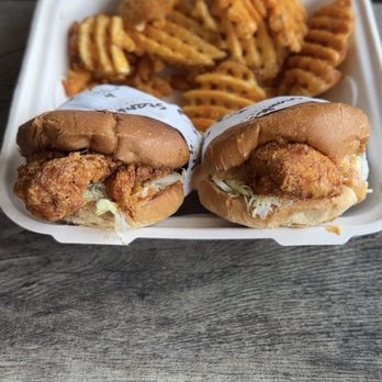 Stark's Hot Chicken - Chicken Wings Near Me - Los Angeles, California Stark's Hot Chicken - Chicken Wings Near Me - Los Angeles, California