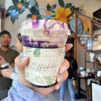 Coffeeholic House - Coffeeholic dream with ube drizzle - Coffee & Tea Near Me - Seattle, Washington