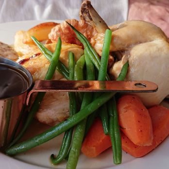 Melody Whisky Bar - Roast chicken with vegetables - Whiskey Bars Near Me - London, XGL Melody Whisky Bar - Roast chicken with vegetables - Whiskey Bars Near Me - London, XGL