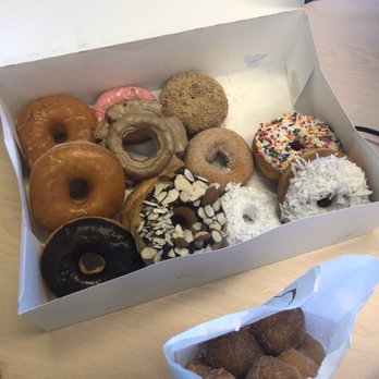 Fresh & Best Donuts - Donuts and free donut holes - Donuts Near Me - Bellaire, Texas