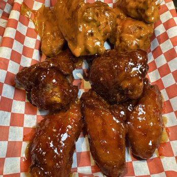 Red Rooster - Sauced Up Chicken Wings - Dive Bars Near Me - Oceanside, California