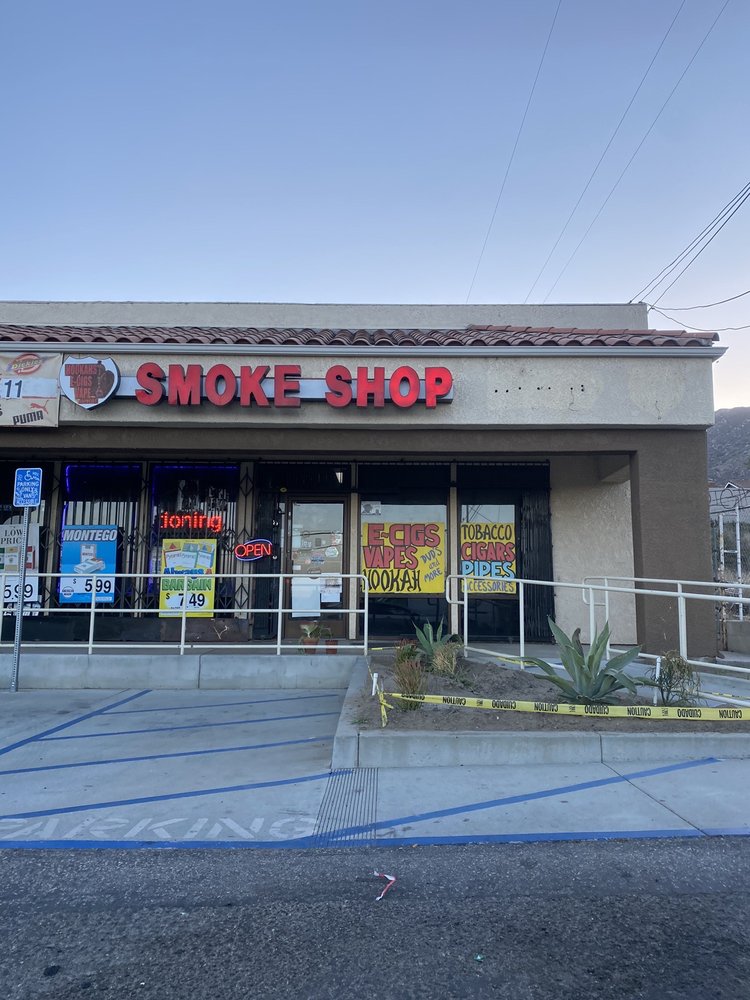 VILLAGE SMOKE SHOP Updated September 2024 16005 Grand Ave, Lake