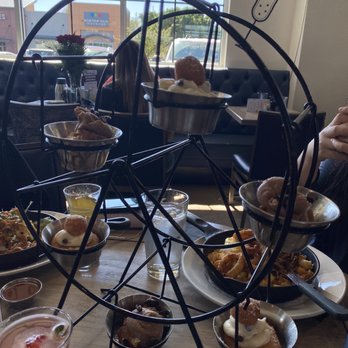 Hash Kitchen Arcadia - Cannoli Donuts Ferris Wheel - Breakfast & Brunch Near Me - Phoenix, Arizona