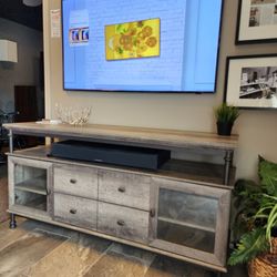 Thomas TV - Showroom featuring Samsung The Frame TV and one of the many TV/AV stands we carry in stock