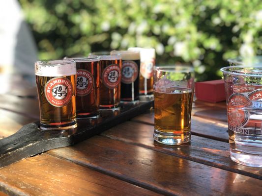 Terrasse St-Ambroise by null