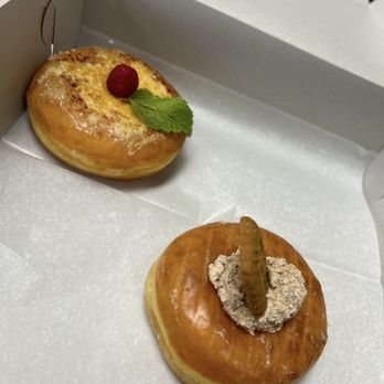 Jayden's Donuts - Crème brûlée & Cookie Butter Doughnut - Donuts Near Me - Fountain Valley, California Jayden's Donuts - Crème brûlée & Cookie Butter Doughnut - Donuts Near Me - Fountain Valley, California