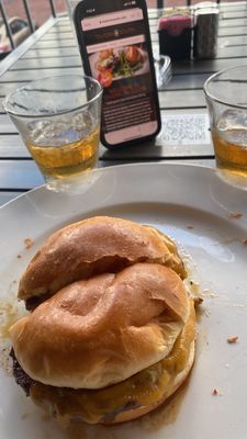 Tavern On South by null