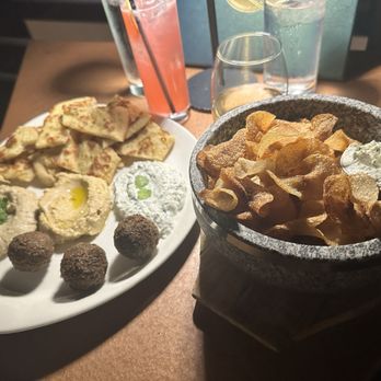 Vantage Rooftop Lounge & Conservatory - Cocktail Bars Near Me - Springfield, Missouri