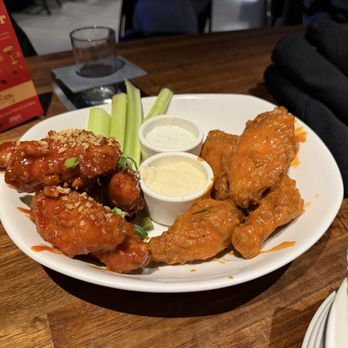 Yard House - New American Near Me - Las Vegas, Nevada Yard House - New American Near Me - Las Vegas, Nevada