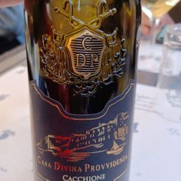 Very fruity, floral, hint of pepper Very fruity, floral, hint of pepper
