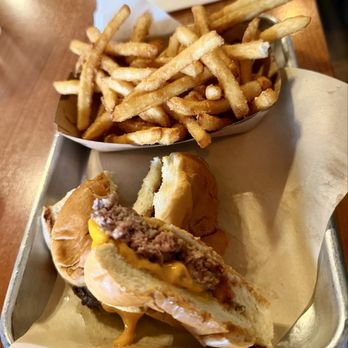 Bun Street - Kid's slider with cheese - Burgers Near Me - West Covina, California Bun Street - Kid's slider with cheese - Burgers Near Me - West Covina, California