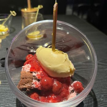 Sky Wise Lounge - Brownie dessert - Asian Fusion Near Me - Brooklyn, New York