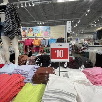 Old Navy - Men's Clothing Near Me - Saint Johns, Florida