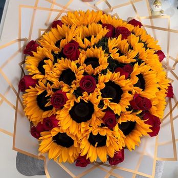 Rosales Flowers - Floral Designers Near Me Rosales Flowers - Floral Designers Near Me