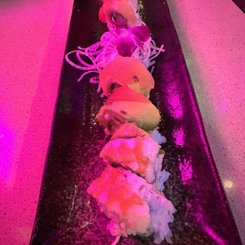 Here Fishy Fishy - Rainbow roll - Sushi Bars Near Me - Los Angeles, California