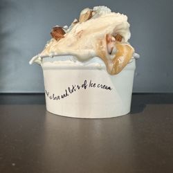 OmnOmnOmn Chocolaterie/Sjöstaden Gelato - Our most popular: Browned butter, rosemary caramel and roasted almonds