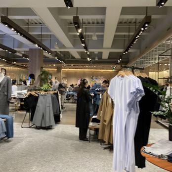 Aritzia - Women's Clothing Near Me - Los Angeles, California