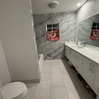 405 Cabinets & Stone - Asheville Cotton White Vanity with Quart top - Cabinetry Near Me - Fountain Valley, California