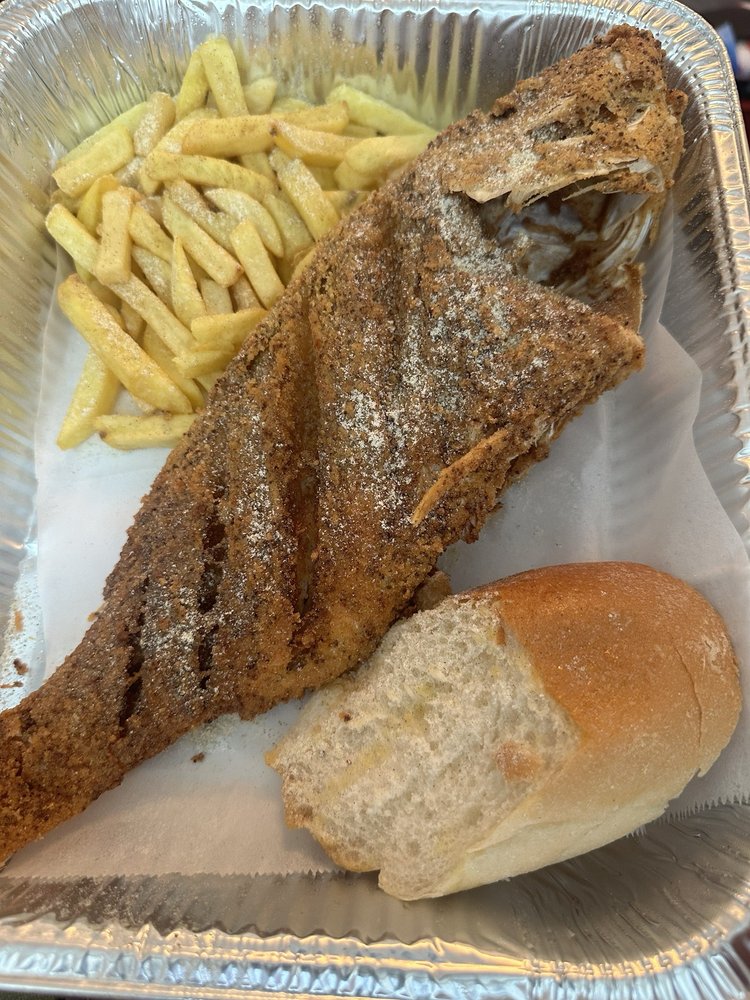 HOOKS CATCHING & FRYING Updated July 2024 58 Photos & 84 Reviews