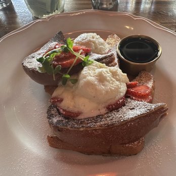 Rustic Root - Strawberries and cream stuffed French toast - Cocktail Bars Near Me - San Diego, California