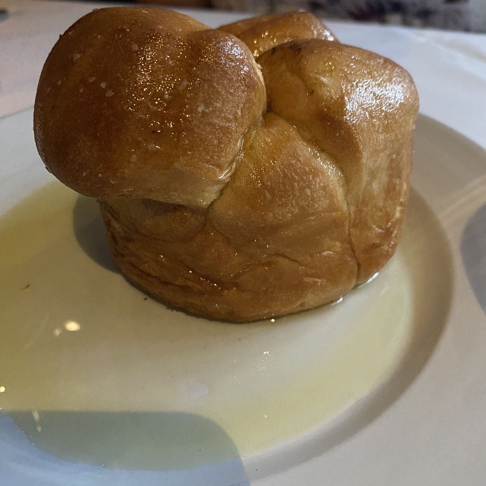 Angelo's 677 Prime - Bread roll - Steakhouses Near Me - Albany, New York