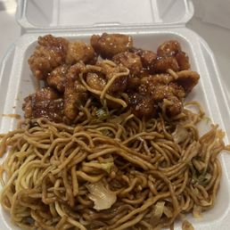 Orange Chicken and Side Chow Mein